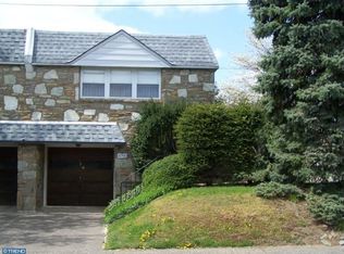 8316 Jeanes St, Philadelphia, PA 19111