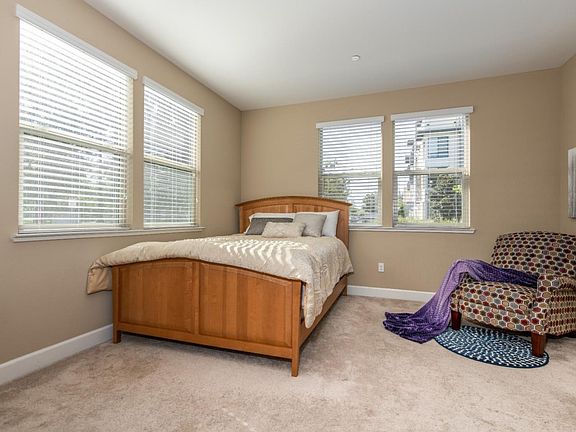 4th image of 2843 Kaiser Dr