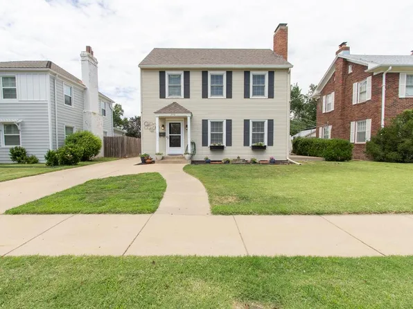 346 Sunset Dr, Salina, KS 67401