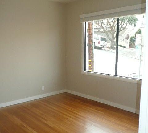 5th image of 1999 Green St #G