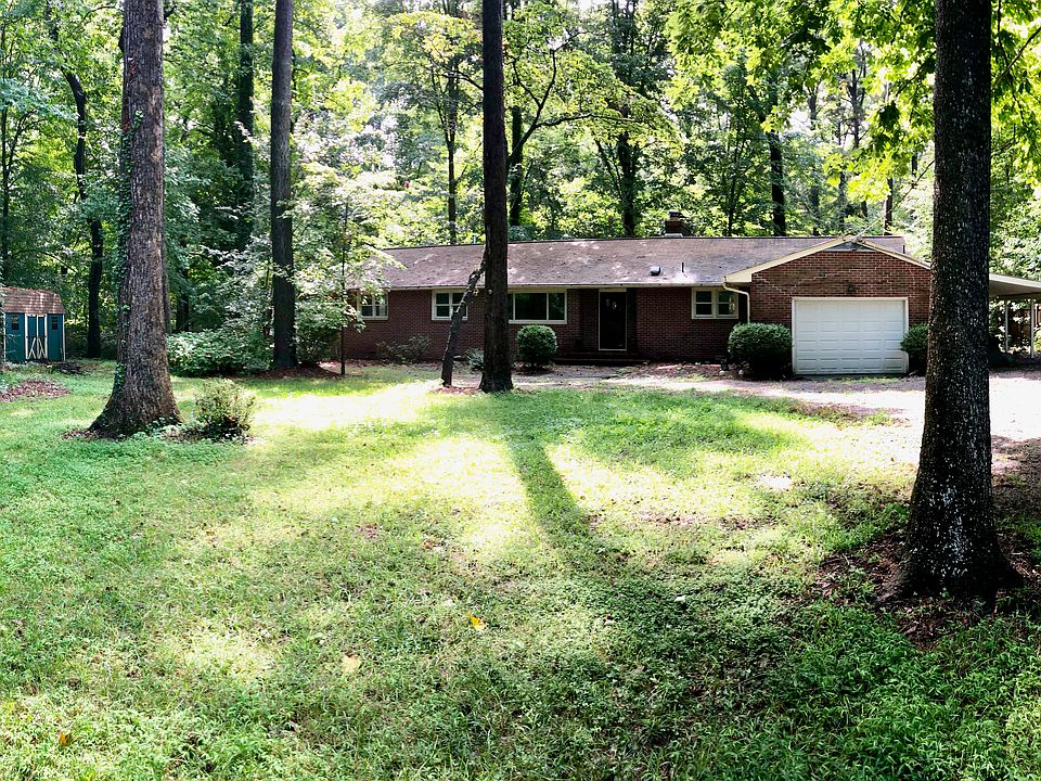1st image of 132 Twin Lake Cir