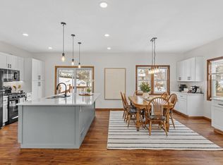 1113 Emerson Ct, Burnsville, MN 55337