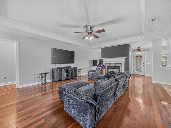 4th image of 106 Stadia Cir