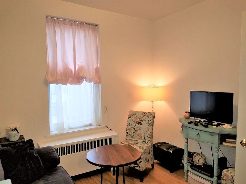 1st image of 205 E 73rd St #12A