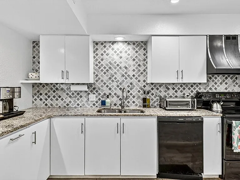 14142 E Cabana St #1A — Photo 9