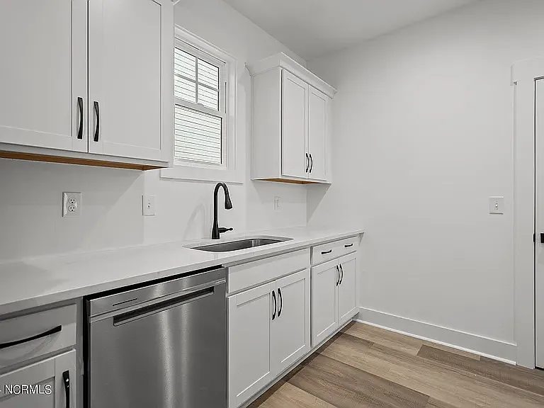 3206 Belmont Cir — Photo 7