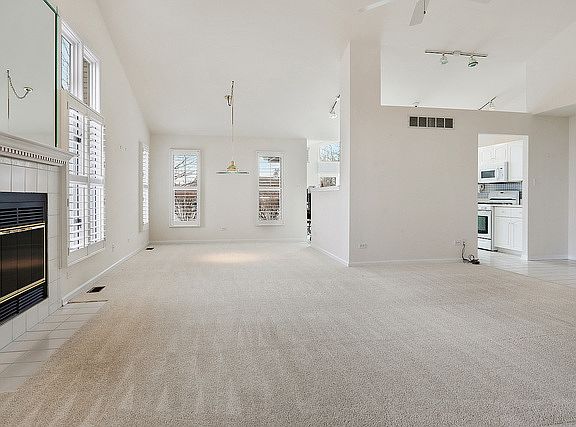 3rd image of 8809 Bluebird Dr