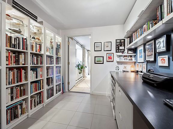 5th image of 317 16th St APT 1D