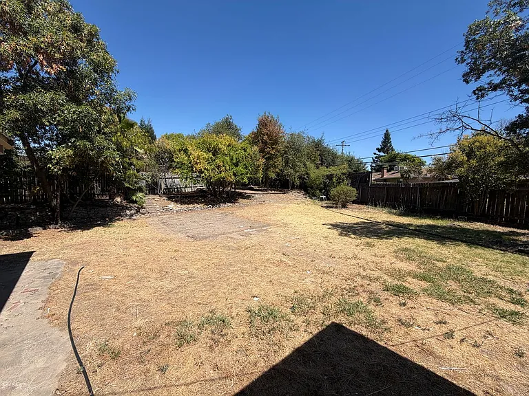 6446 Belgrove Way — Photo 21