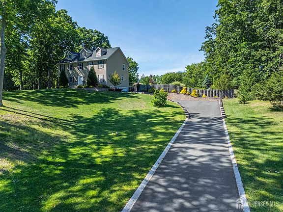 2nd image of 24 Willow Ln