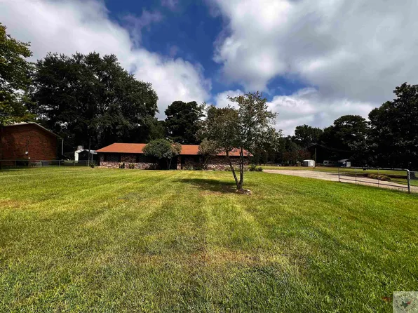 900 Walker Ln, Texarkana, TX 75501