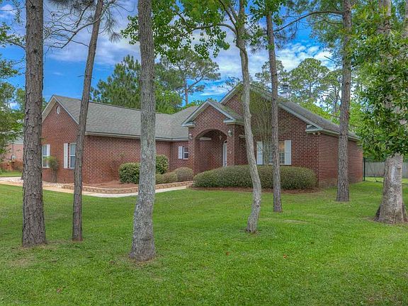 3rd image of 1010 Woodlore Cir