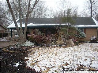 1st image of 5550 Crestwood Dr