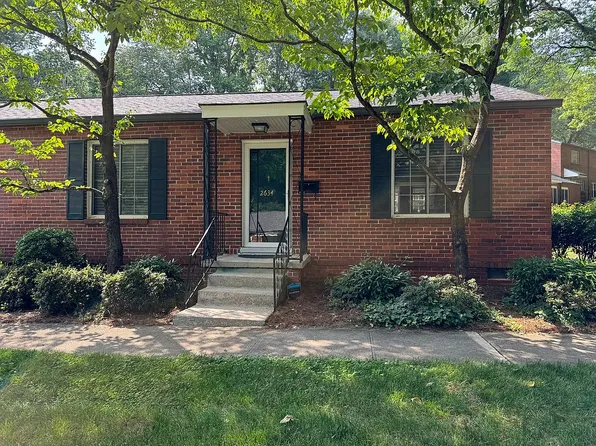 2634 A Greenbrier Rd, Winston Salem, NC 27104