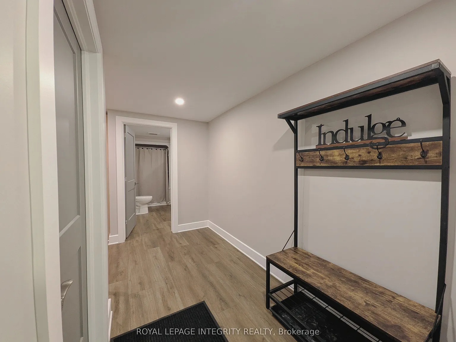 4 bed, $2,000 — Photo 2