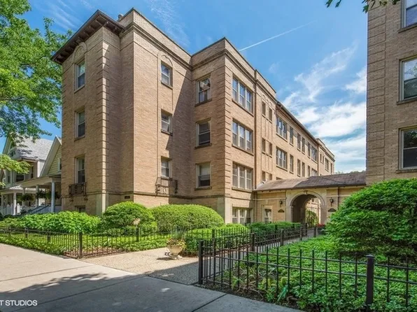 1733 W Balmoral Ave APT 2C, Chicago, IL 60640