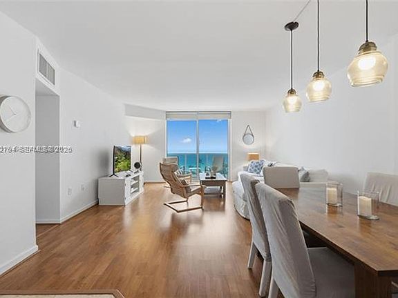 4th image of 10275 Collins Ave #Cu-718