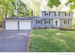12 Candlewood Ln, Farmington, CT 06032