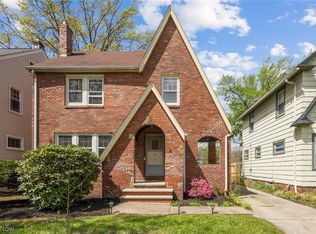 1016 Pembrook Rd, Cleveland Heights, OH 44121
