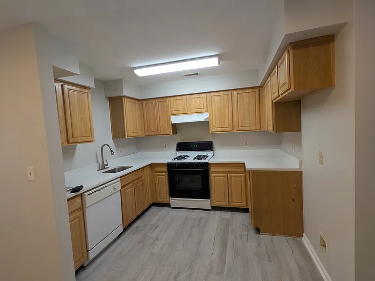 380 Ocean Ave #1 — Photo 5