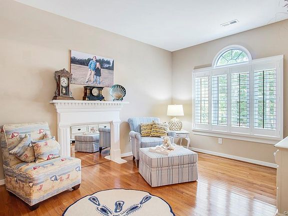 5th image of 10489 Pine Warbler Dr