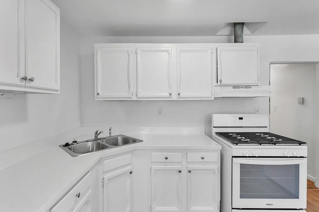 Kitchen - 7901 Hillside Dr #B