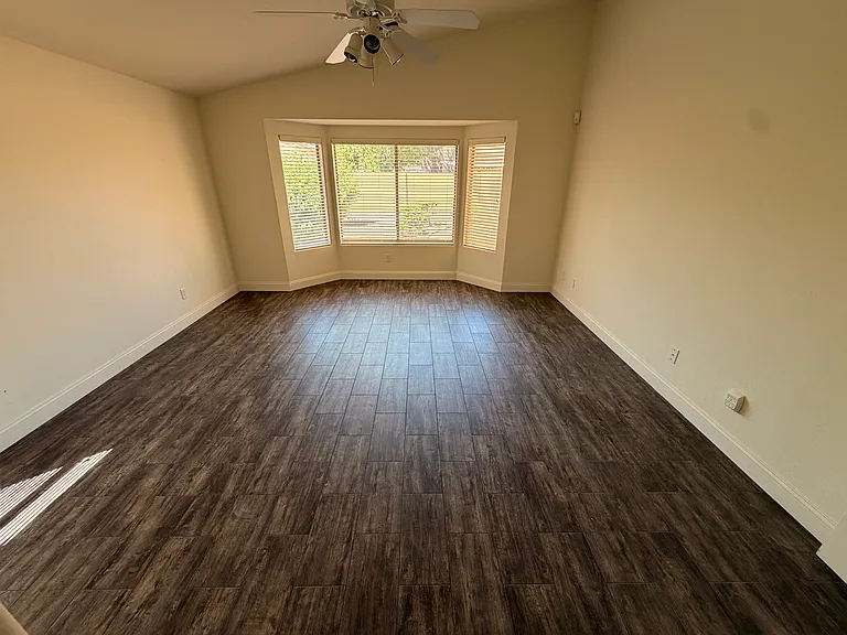 12826 W Windrose Dr — Photo 3