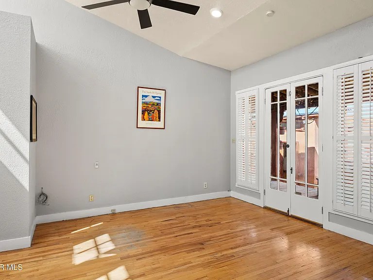 515 Gregory Ave — Photo 19