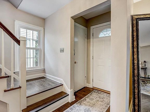 4th image of 5049 N Kent Ave