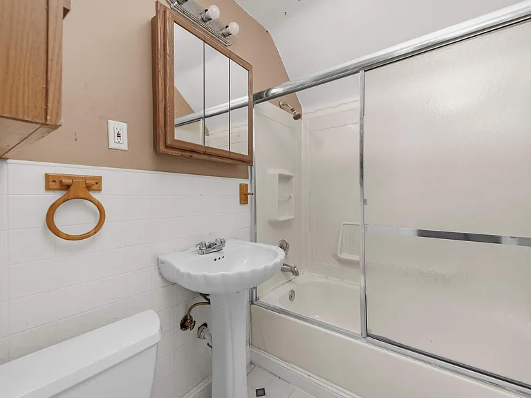 4125 Bucyrus Ave #2 — Photo 29
