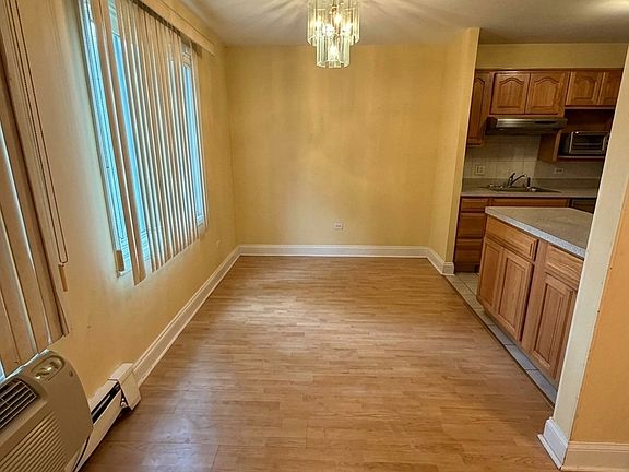 3rd image of 916 E Old Willow Rd APT 102