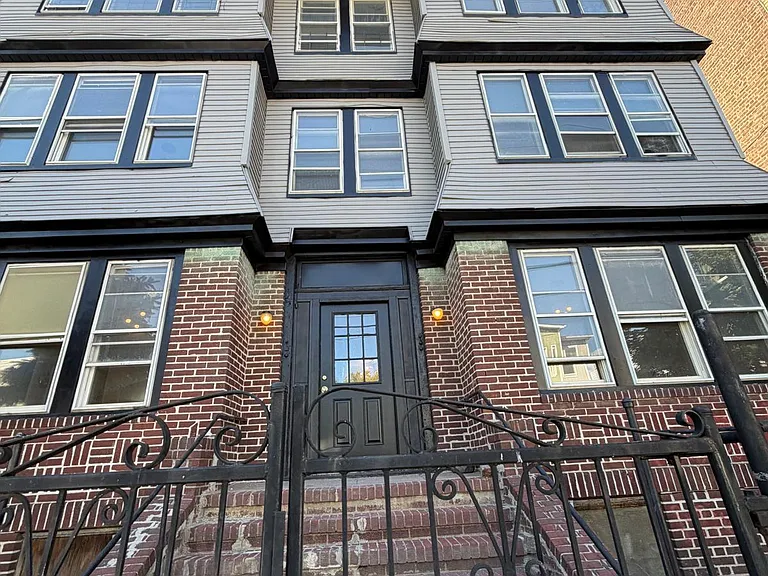 843 S 19th St #1R — Photo 3