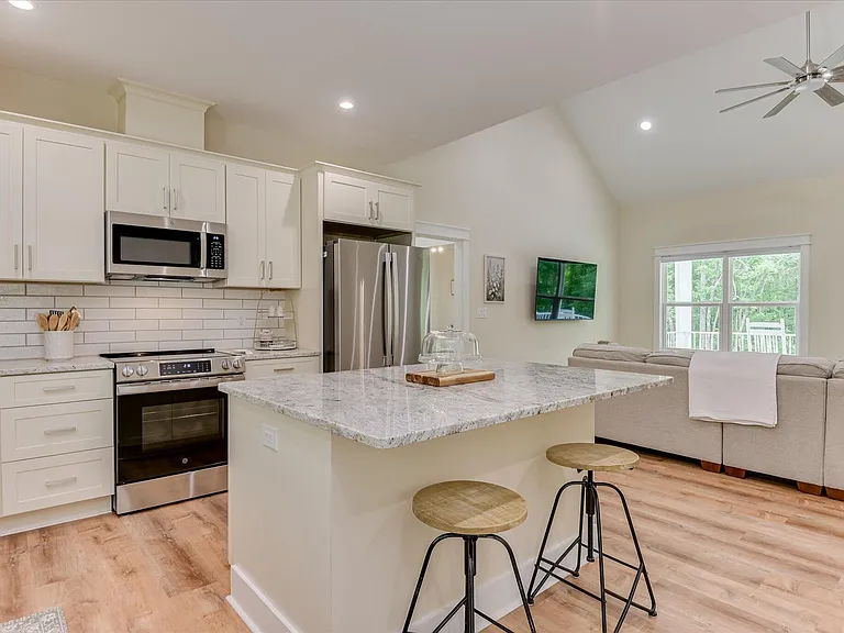 272 Old Barnwell Rd — Photo 9