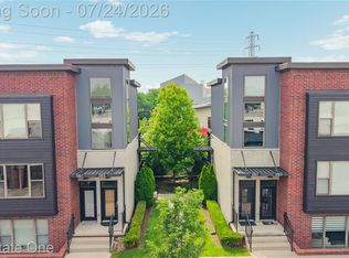 1240 Diamond Ct #C, Royal Oak, MI 48067