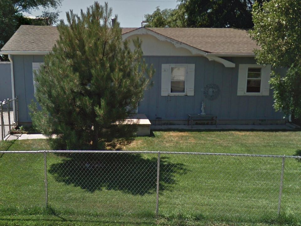 1st image of 220 E Edmunds St