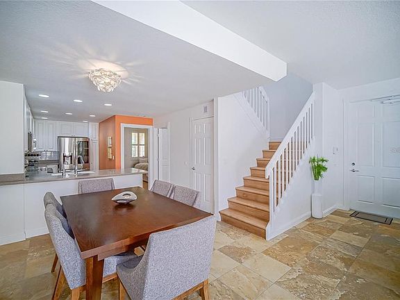 4th image of 8523 Leatherleaf Ln