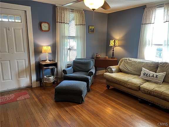 5th image of 56 Madison St