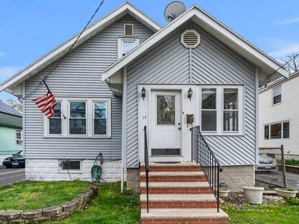 14 Clarence St, Everett, MA 02149
