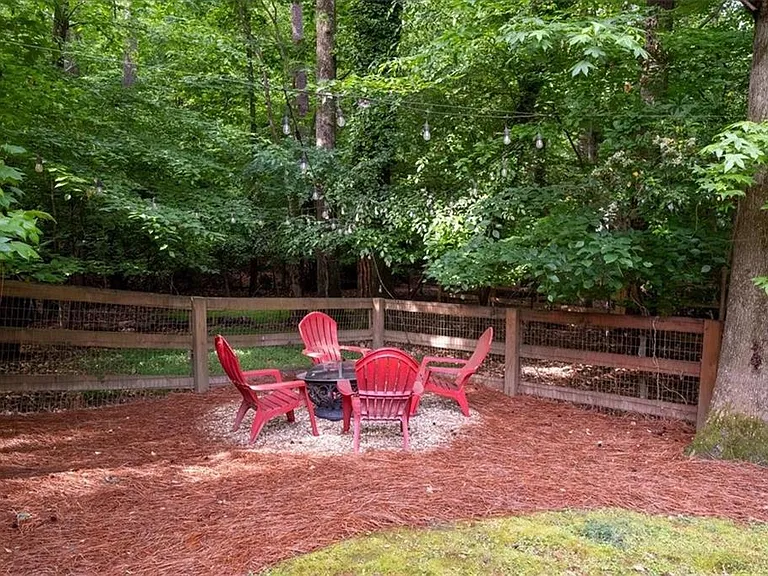 9470 Hillside Dr — Photo 14