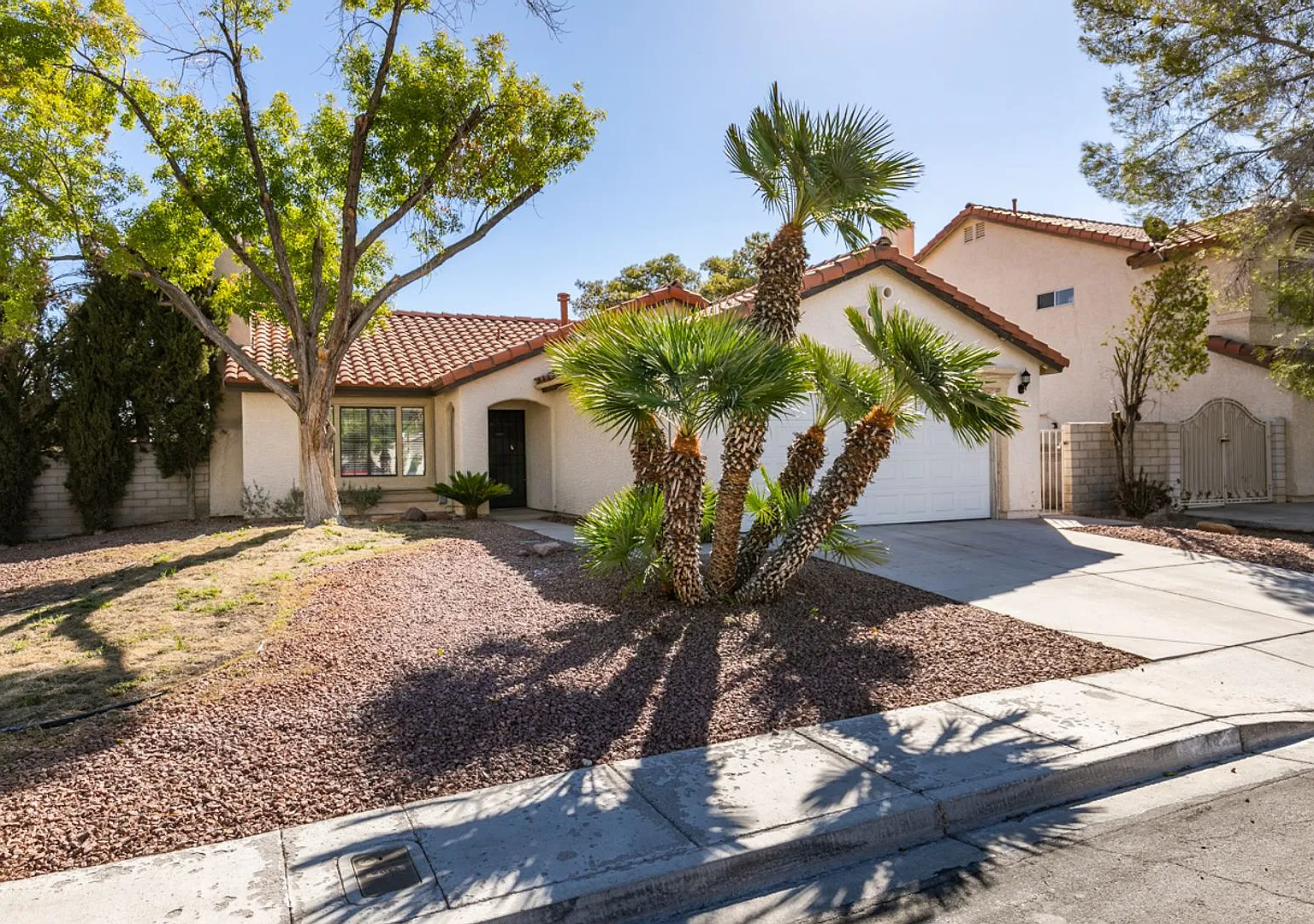 Charming Single-Story 3bdrm 2bth — Photo 2
