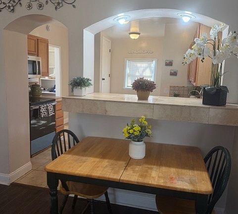 LIVING/DINING