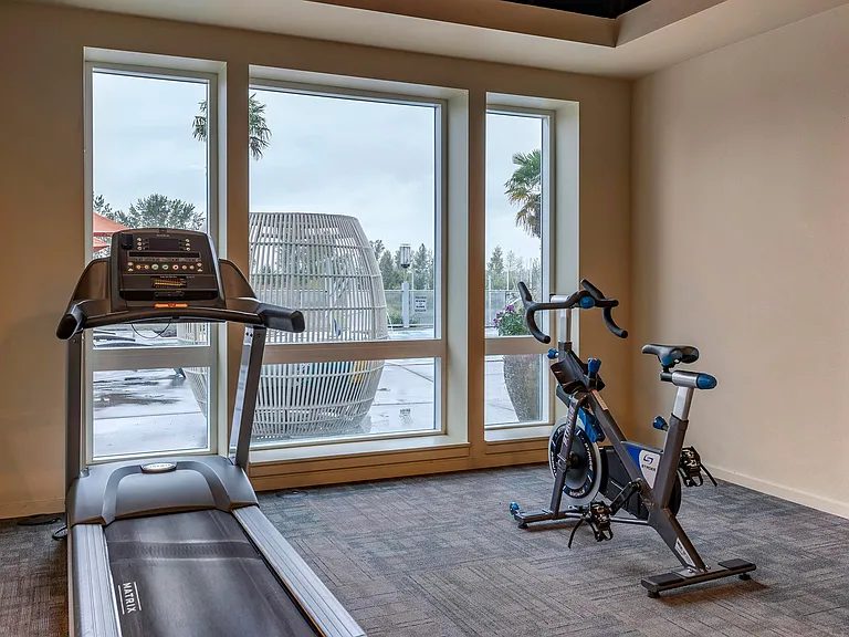 Yacht Harbor Club — Photo 10