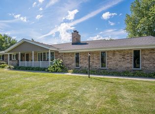 3675 Pioneer Rd, Richfield, WI 53076