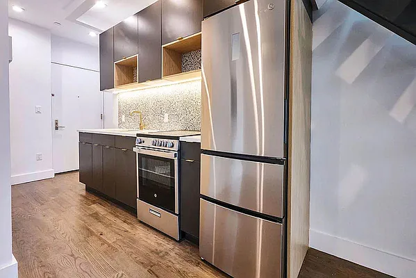 Rented by Artur Gutman, LREB | media 4