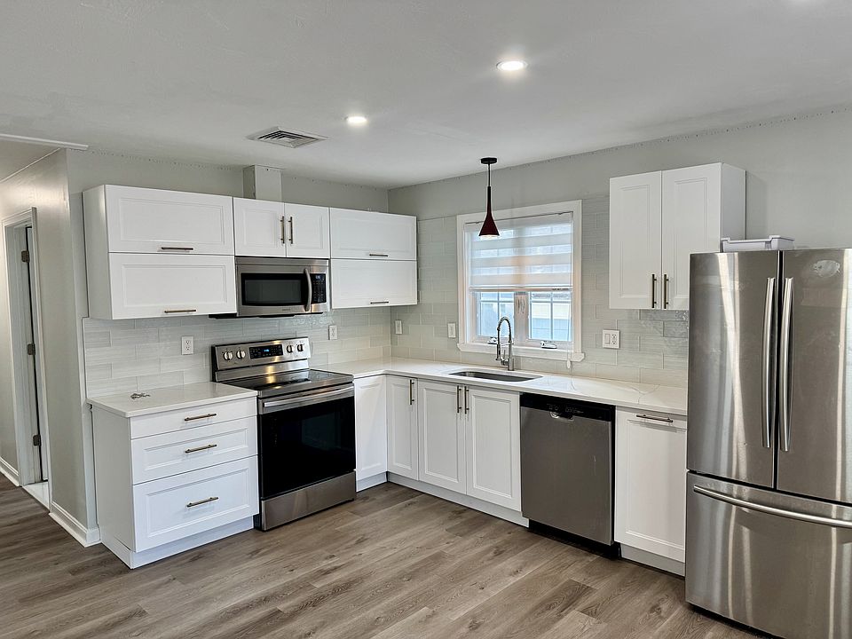 1st image of 55 Longmont St Floor 1
