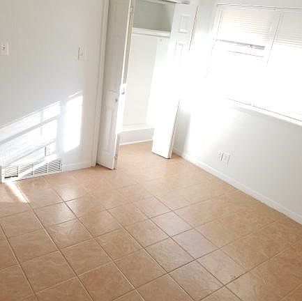 3rd image of 290 Barker St