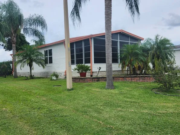 1612 Walking Horse Dr, Lakeland, FL 33810