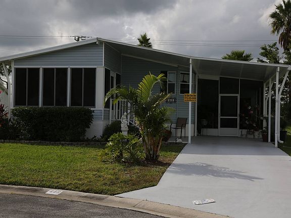 3rd image of 446 Bimini Cay Cir