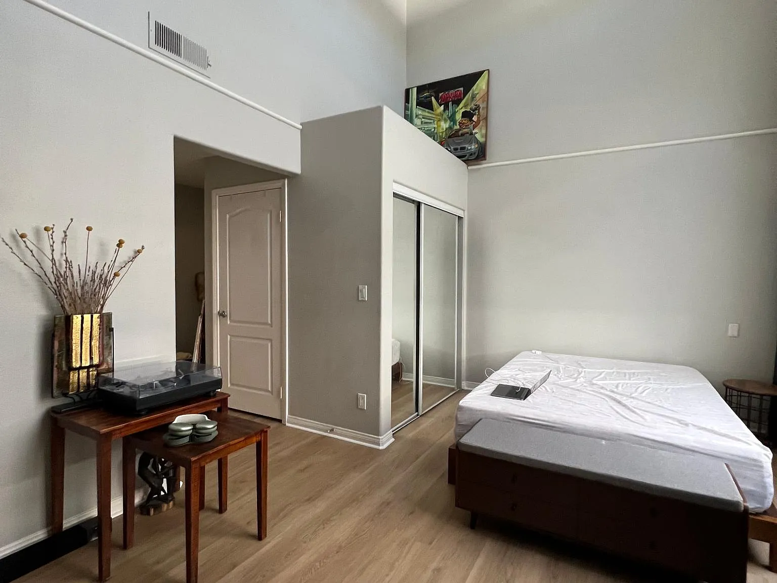 7037 La Tijera Blvd — Photo 2