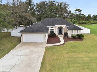 458 Deerwood Village Dr, Woodbine, GA 31569